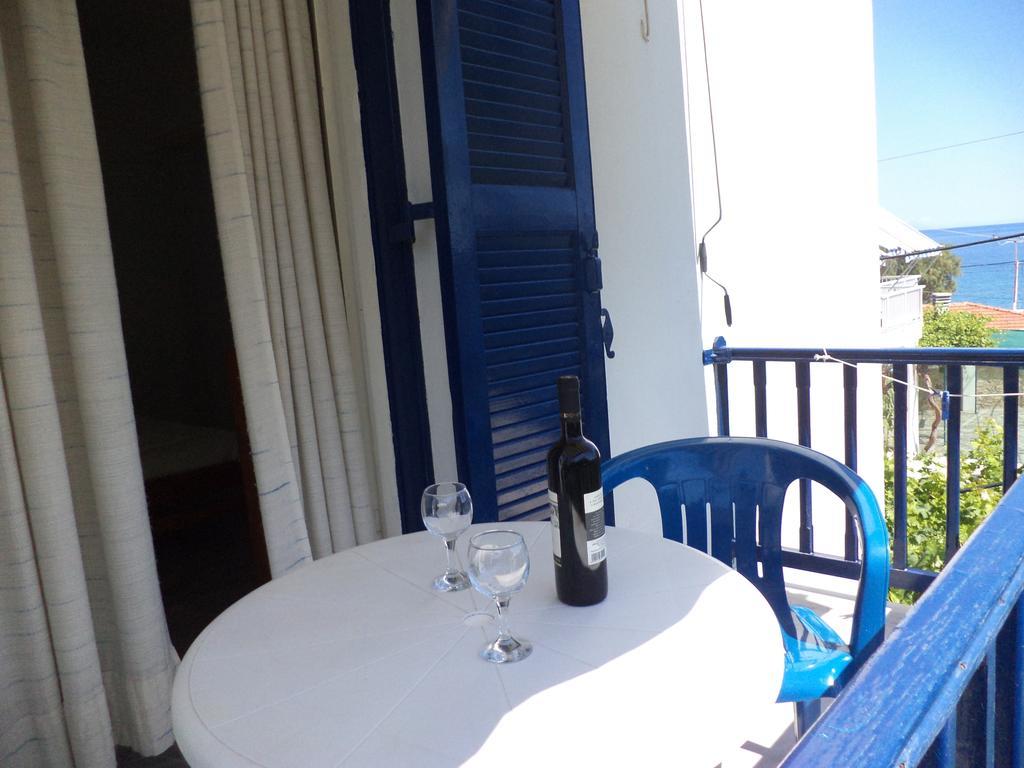 Ferienwohnung To Kamari Paralia Agias Foteinis Exterior foto