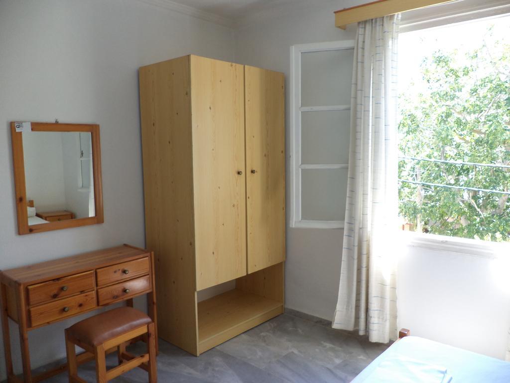 Ferienwohnung To Kamari Paralia Agias Foteinis Zimmer foto