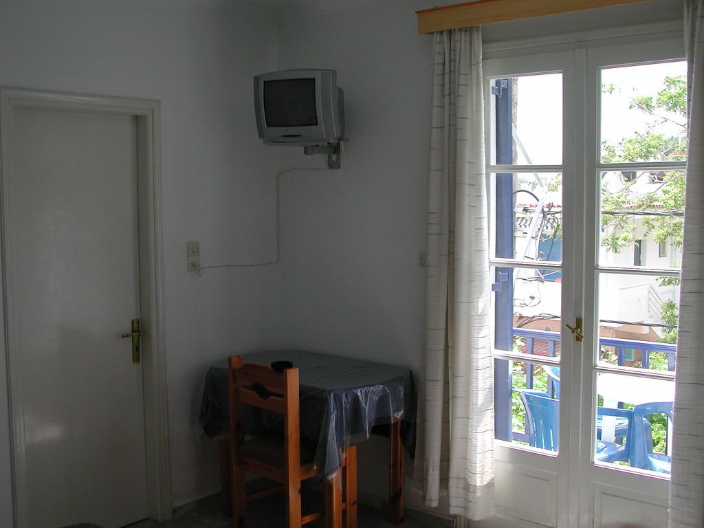 Ferienwohnung To Kamari Paralia Agias Foteinis Zimmer foto